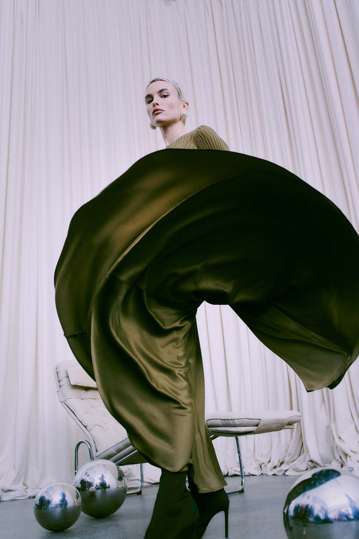 204619_9343_20CMNATACHA-BLOUSE_20204557_9343_20CMVIANNA-SKIRT_20AW24_20DRP1_20_look_201_2094f787-9601-4d63-9e4b-4151f2d21cf6_1296x